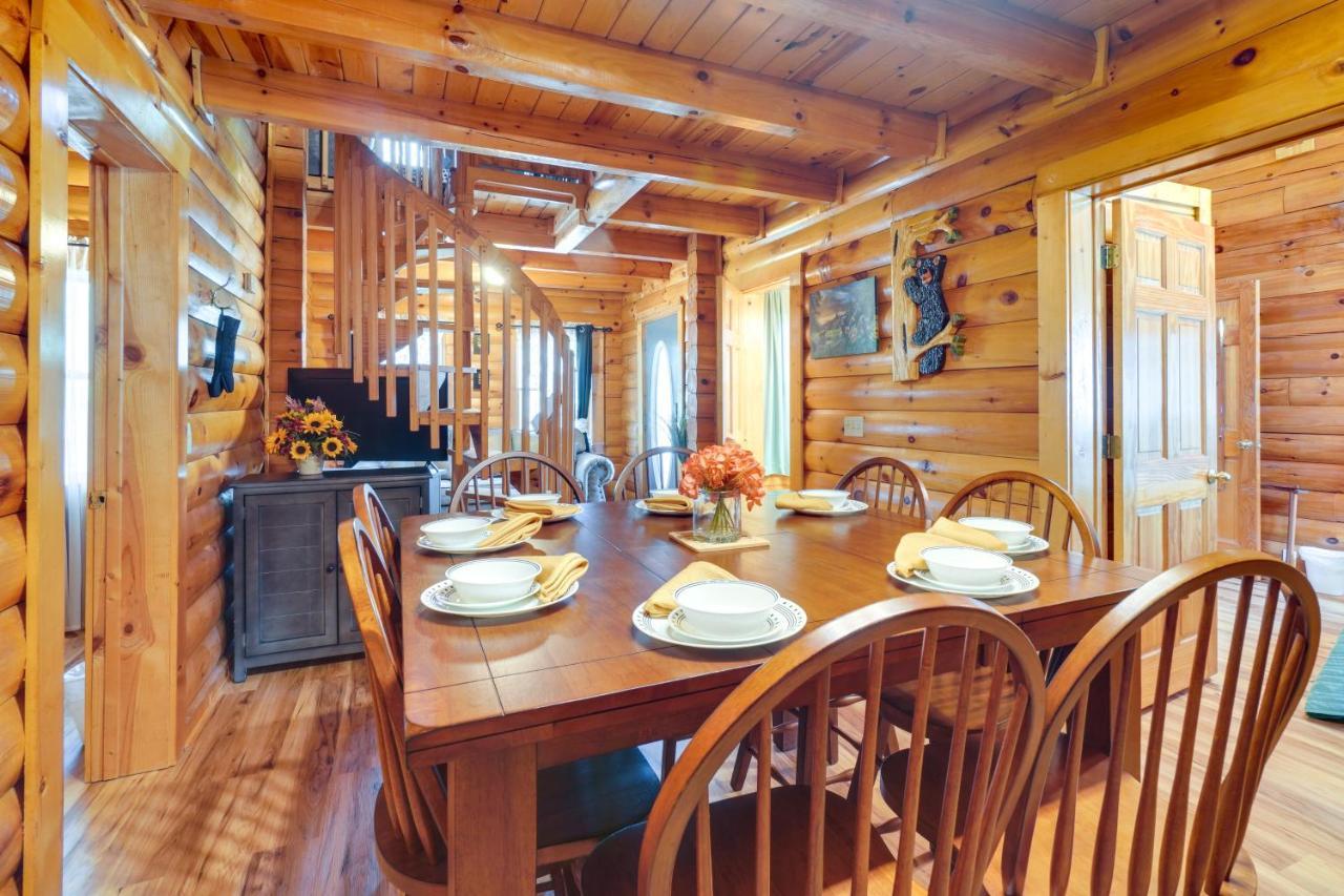 Lovely Gatlinburg Cabin With Private Hot Tub! Екстер'єр фото