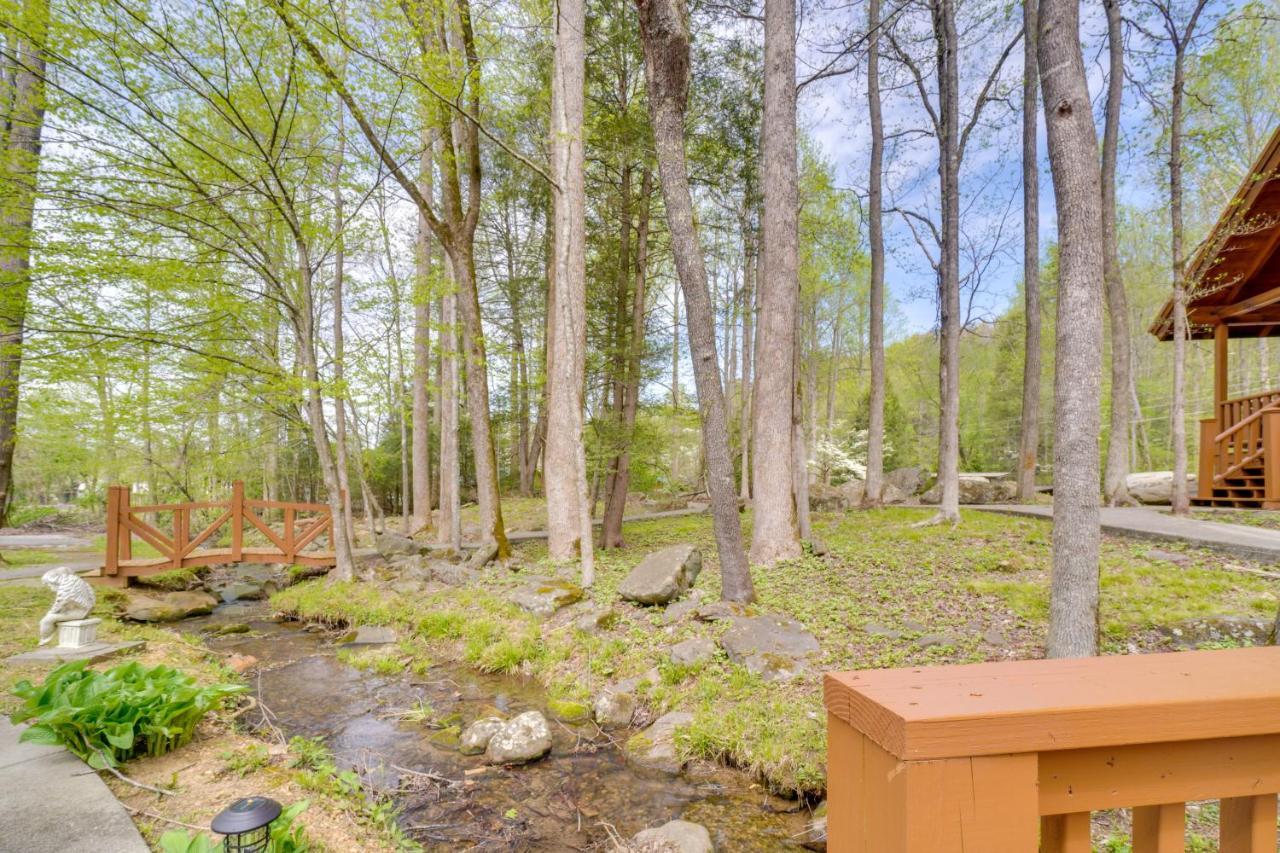 Lovely Gatlinburg Cabin With Private Hot Tub! Екстер'єр фото