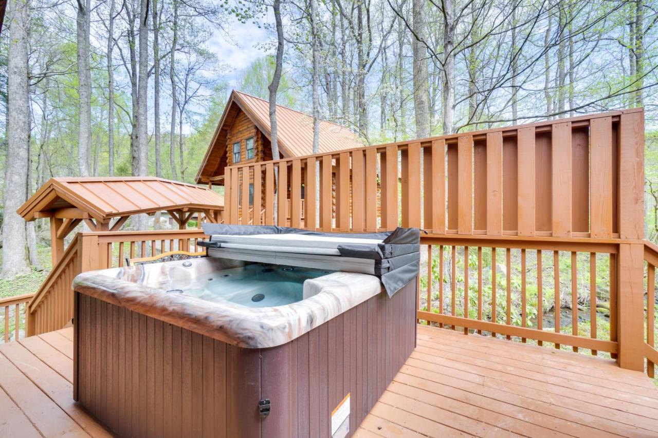 Lovely Gatlinburg Cabin With Private Hot Tub! Екстер'єр фото