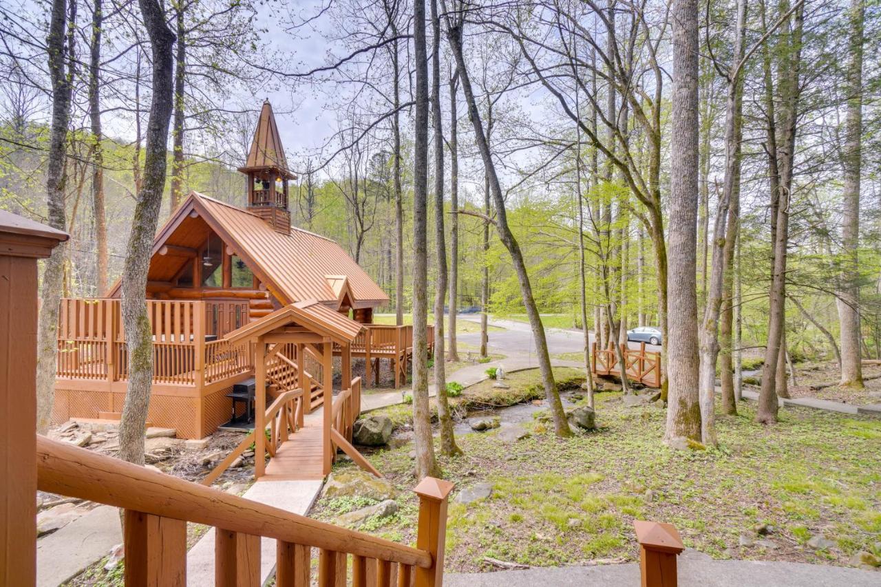 Lovely Gatlinburg Cabin With Private Hot Tub! Екстер'єр фото